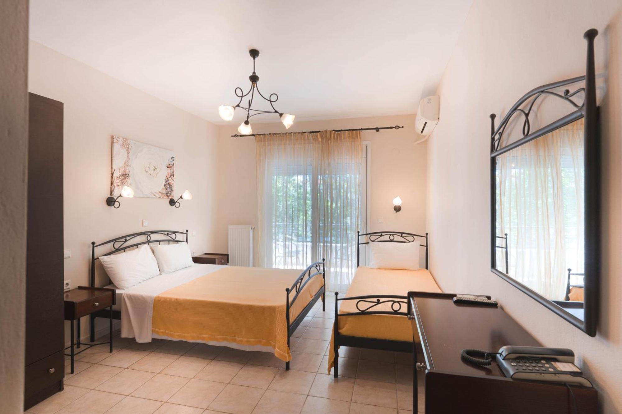 Kipos Resort Néa Péramos Bagian luar foto